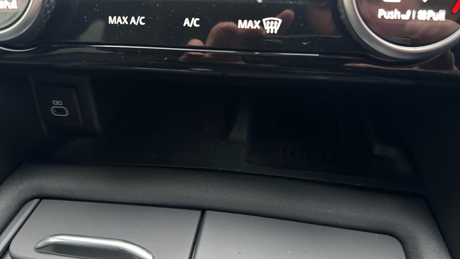 Used Land Rover Discovery 2024 for sale - 76315280: Photo 32