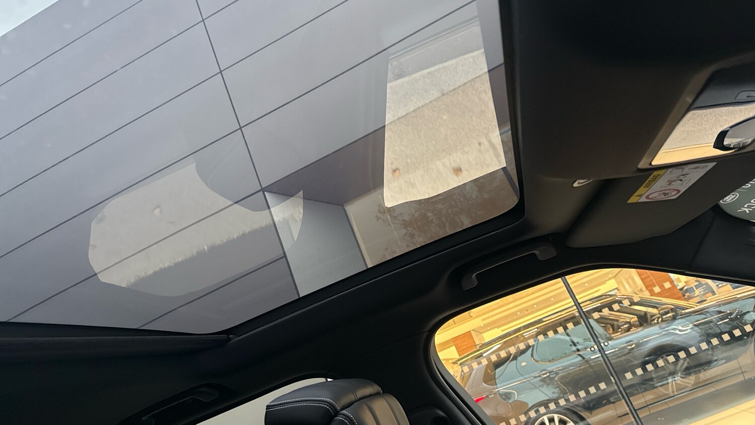 Used Land Rover Discovery 2024 for sale - 76315280: Photo 35