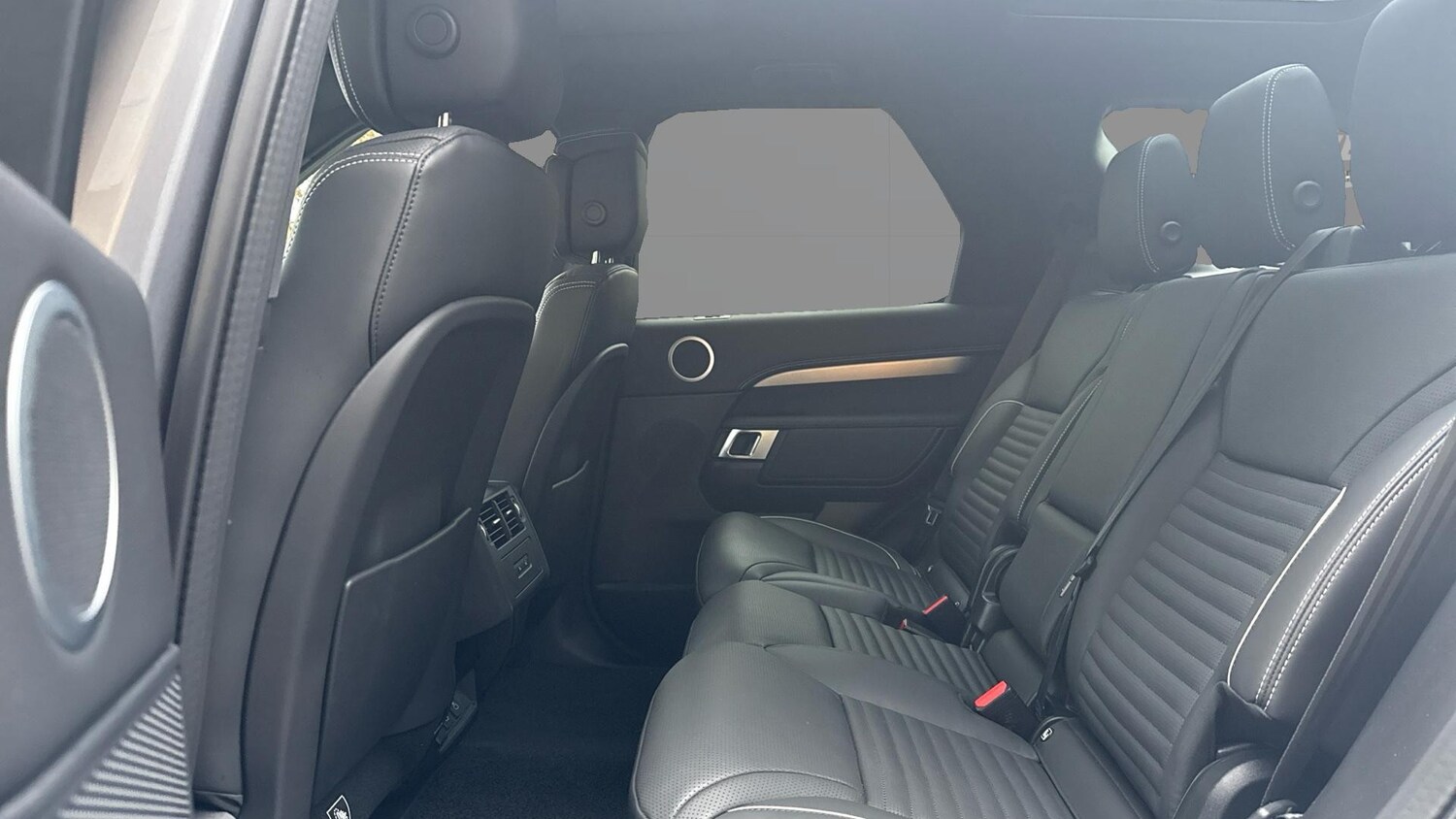 Used Land Rover Discovery 2024 for sale - 76315280: Photo 4