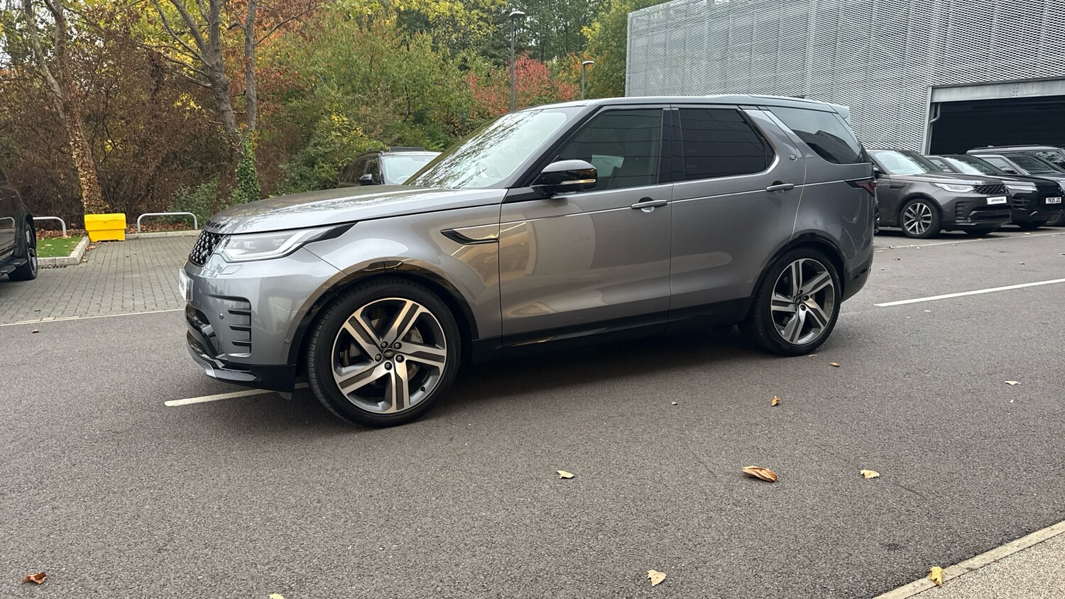 Used Land Rover Discovery 2024 for sale - 76315280: Photo 44