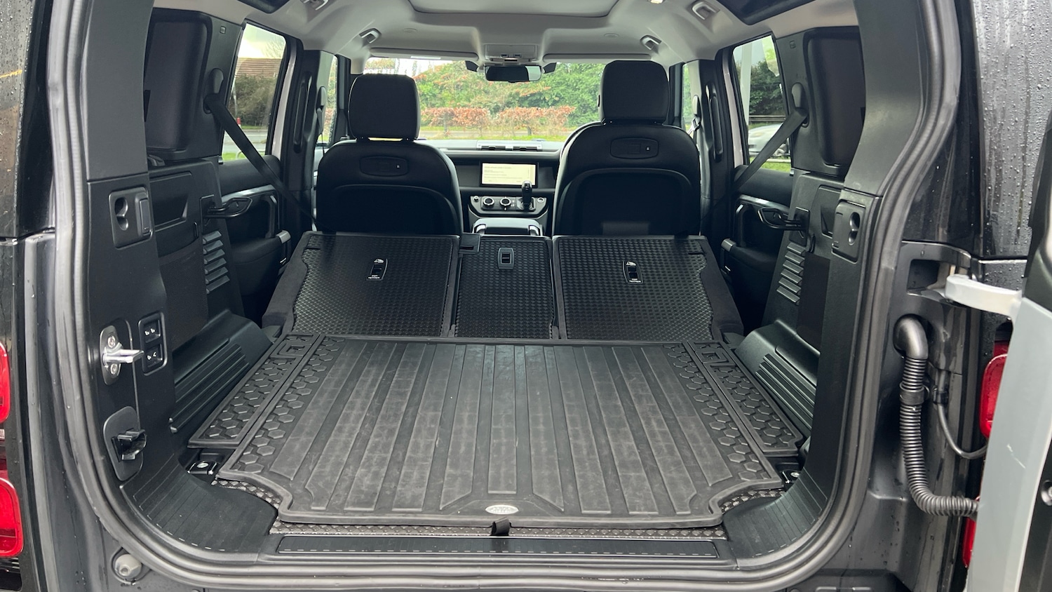 Used Land Rover Defender 2020 for sale - 77366061: Photo 10