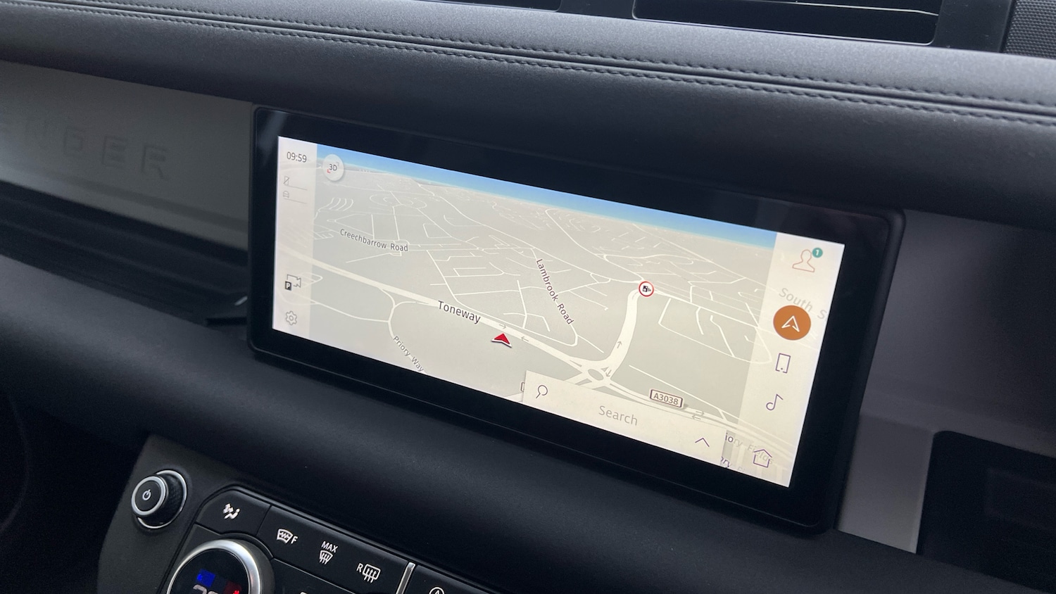 Used Land Rover Defender 2020 for sale - 77366061: Photo 11