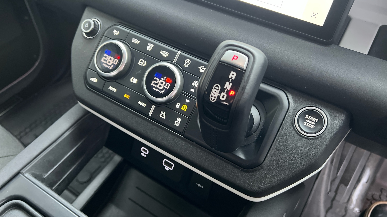 Used Land Rover Defender 2020 for sale - 77366061: Photo 13