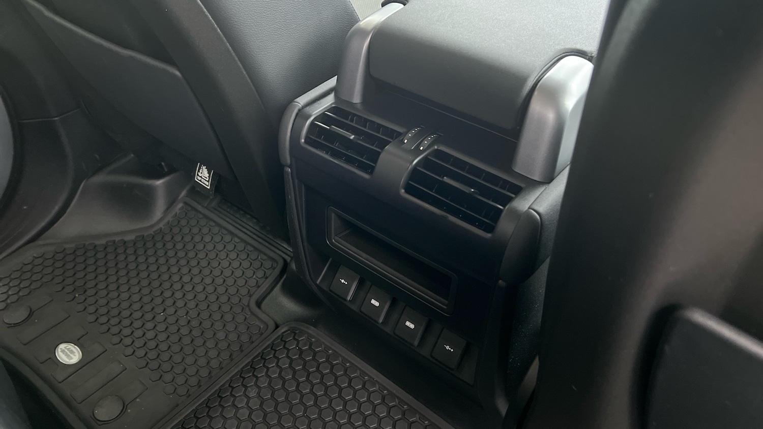 Used Land Rover Defender 2020 for sale - 77366061: Photo 18