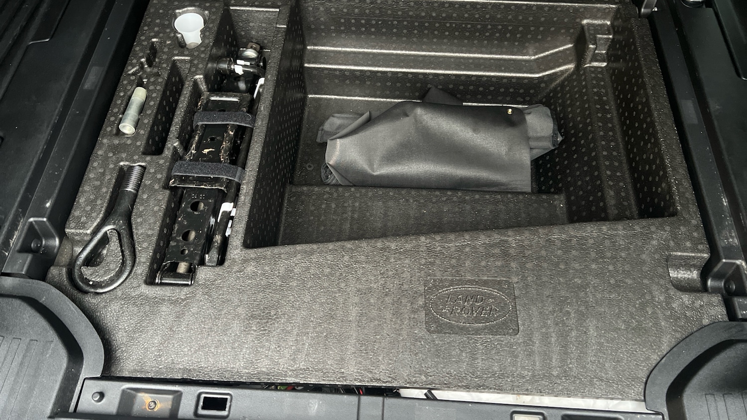 Used Land Rover Defender 2020 for sale - 77366061: Photo 32