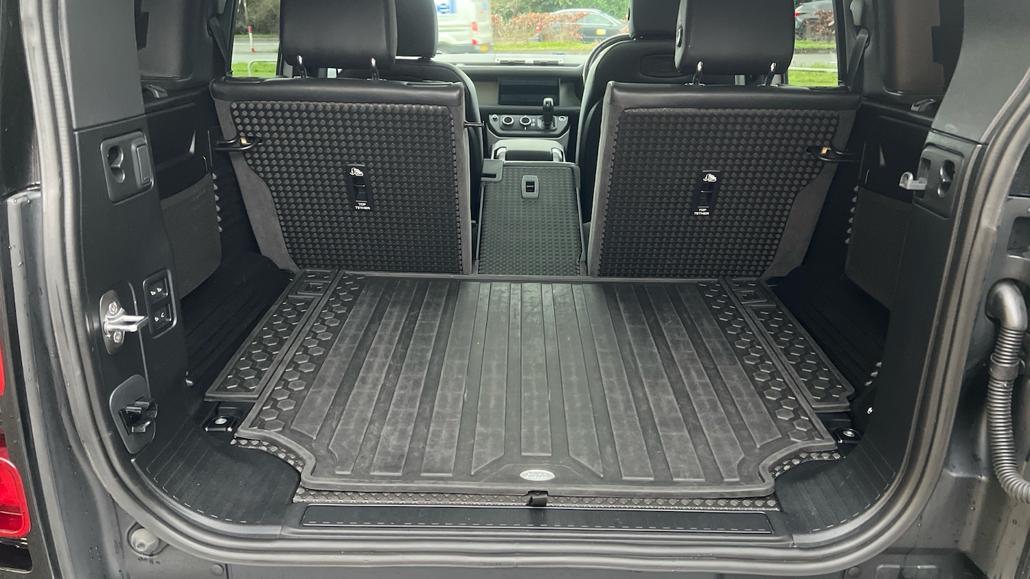 Used Land Rover Defender 2020 for sale - 77366061: Photo 33