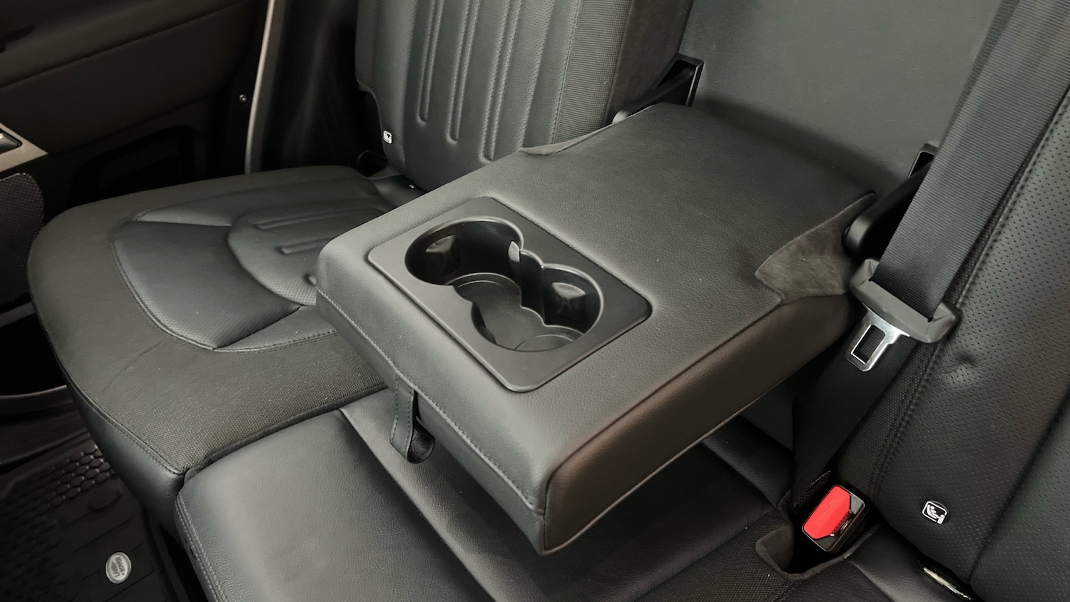 Used Land Rover Defender 2020 for sale - 77366061: Photo 34