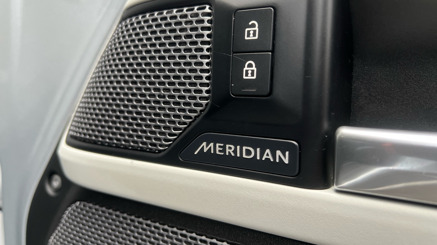 Used Land Rover Defender 2020 for sale - 77366061: Photo 39