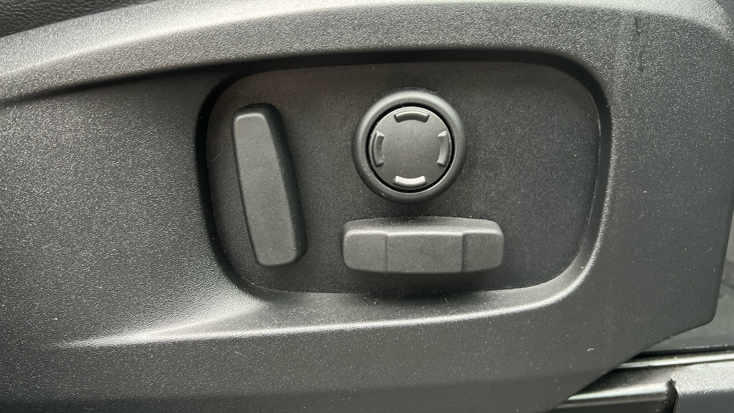 Used Land Rover Defender 2020 for sale - 77366061: Photo 40