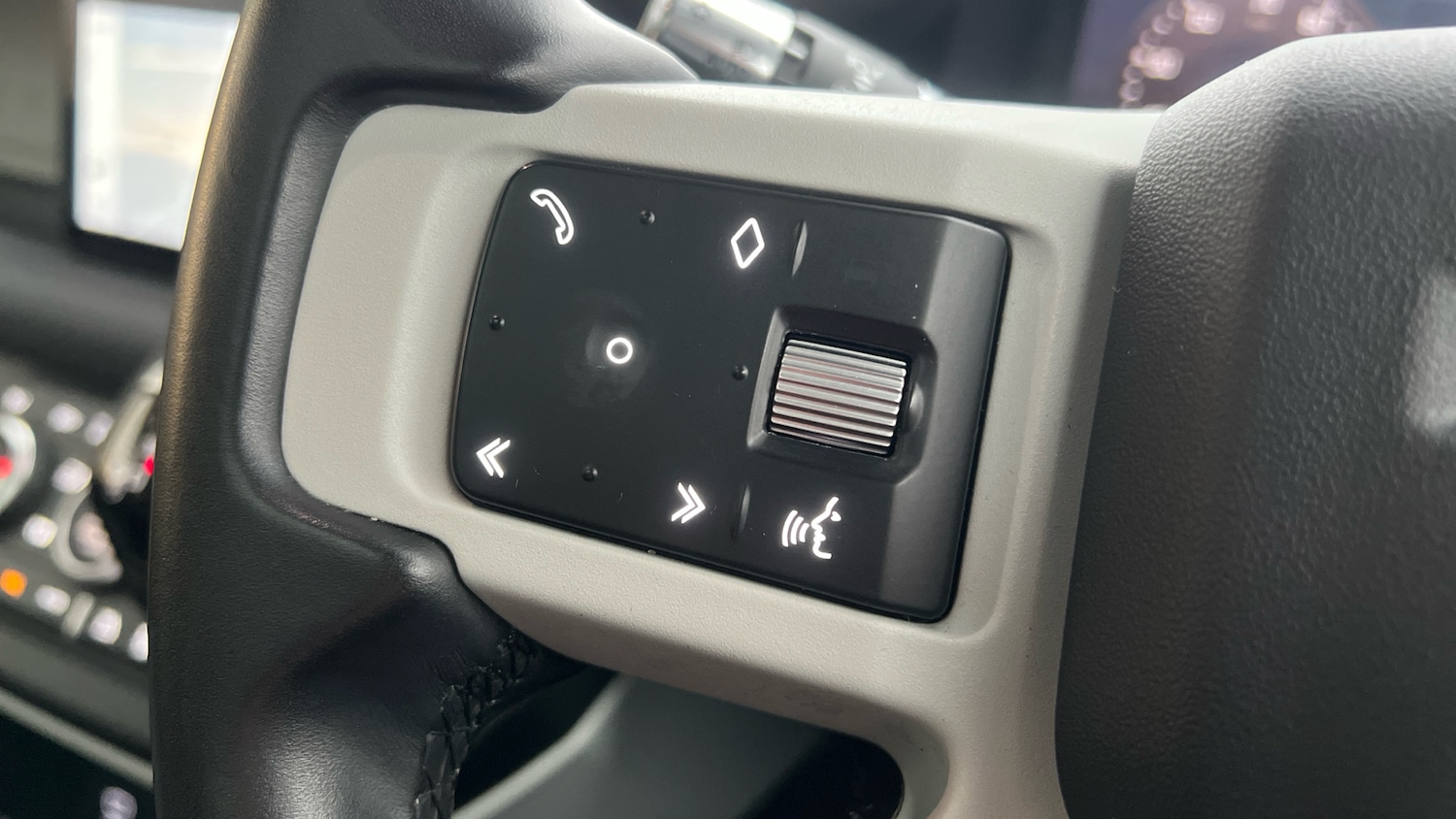 Used Land Rover Defender 2020 for sale - 77366061: Photo 42