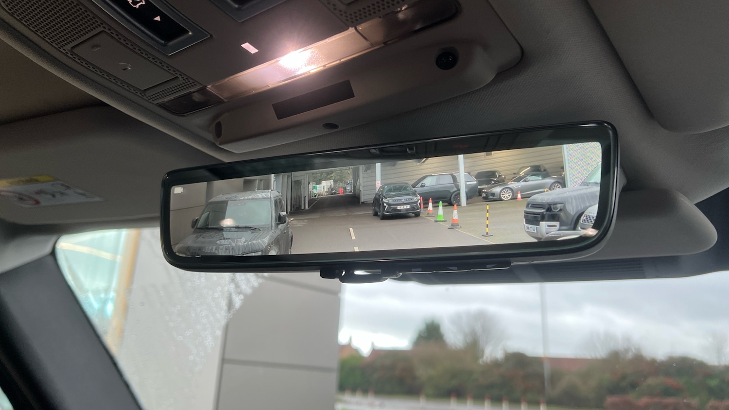 Used Land Rover Defender 2020 for sale - 77366061: Photo 55