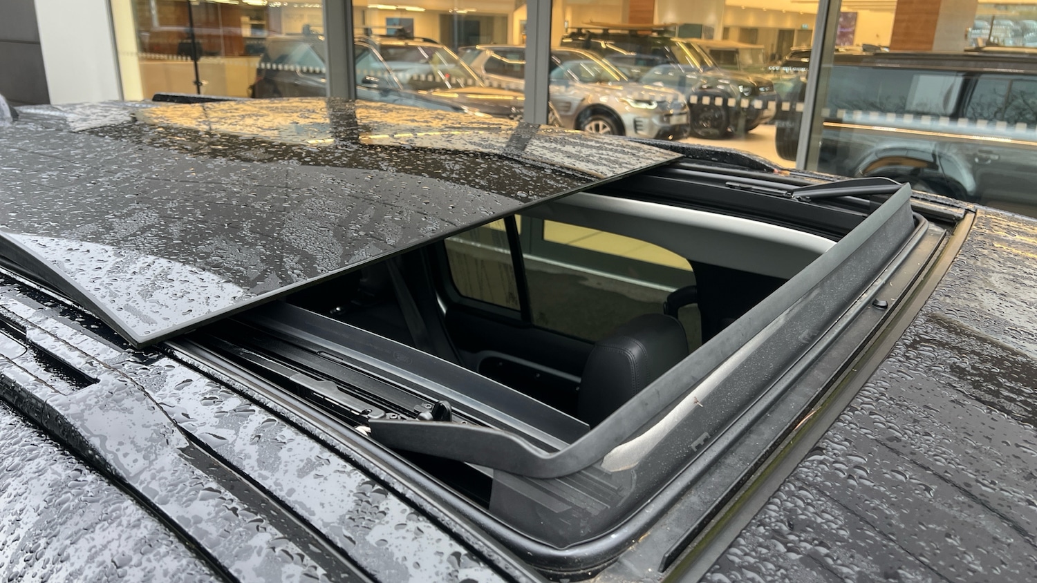 Used Land Rover Defender 2020 for sale - 77366061: Photo 60