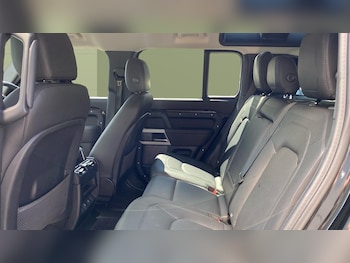 Used Land Rover Defender 2024 for sale - 79421295: Photo