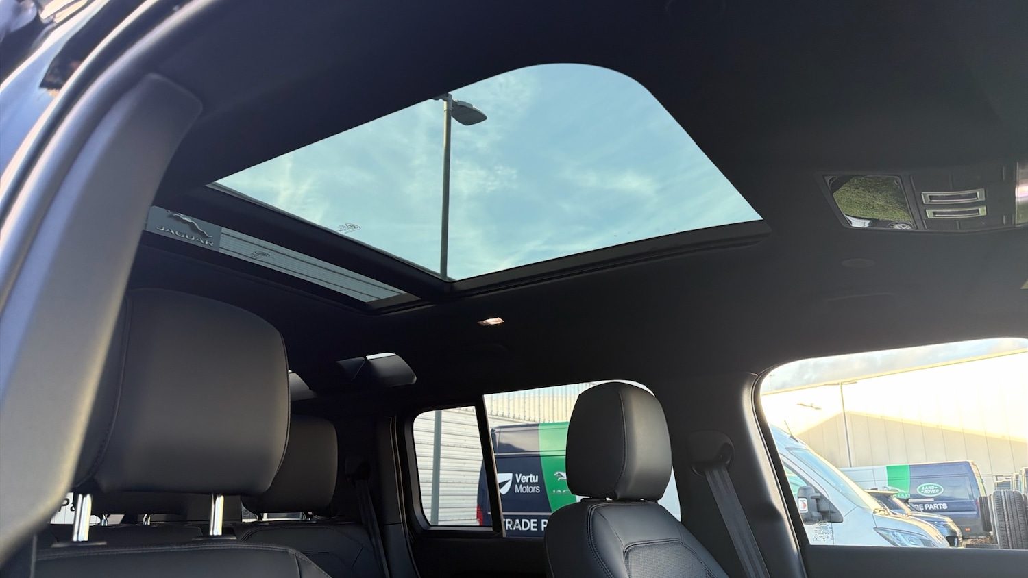 Used Land Rover Defender 2025 for sale - 77300958: Photo 21