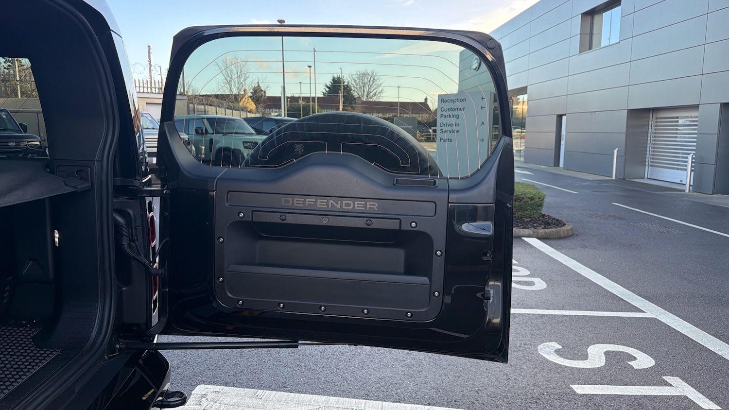 Used Land Rover Defender 2025 for sale - 77300958: Photo 25