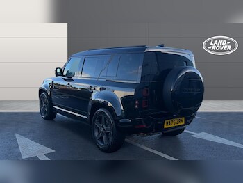 Used Land Rover Defender 2025 for sale - 77300958: Photo