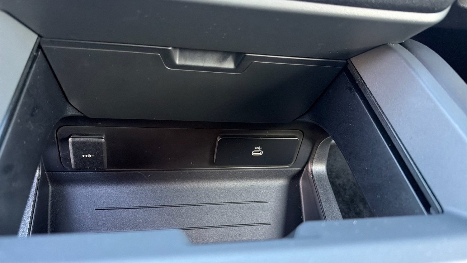 Used Land Rover Defender 2025 for sale - 77300958: Photo 37