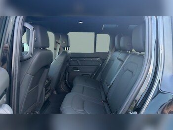 Used Land Rover Defender 2025 for sale - 77300958: Photo