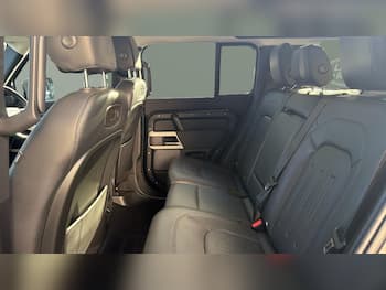 Used Land Rover Defender 2021 for sale - 79734786: Photo
