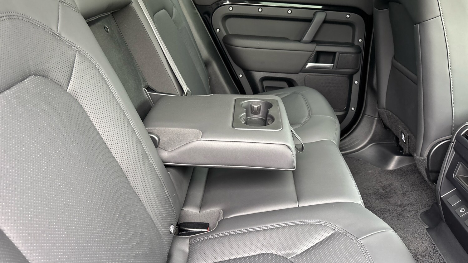 Used Land Rover Defender 2025 for sale - 77465570: Photo 27