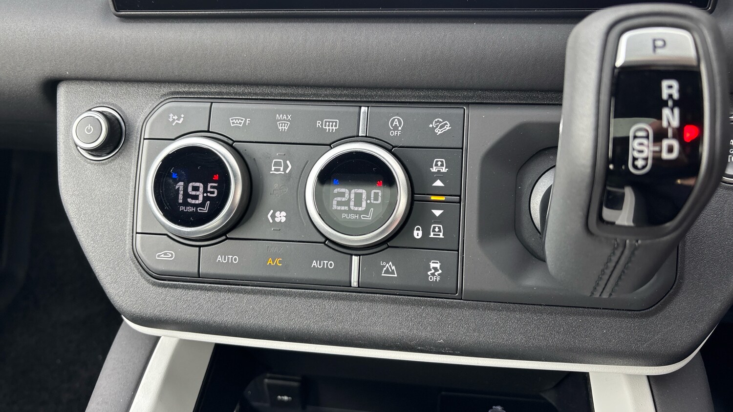 Used Land Rover Defender 2025 for sale - 77465570: Photo 52