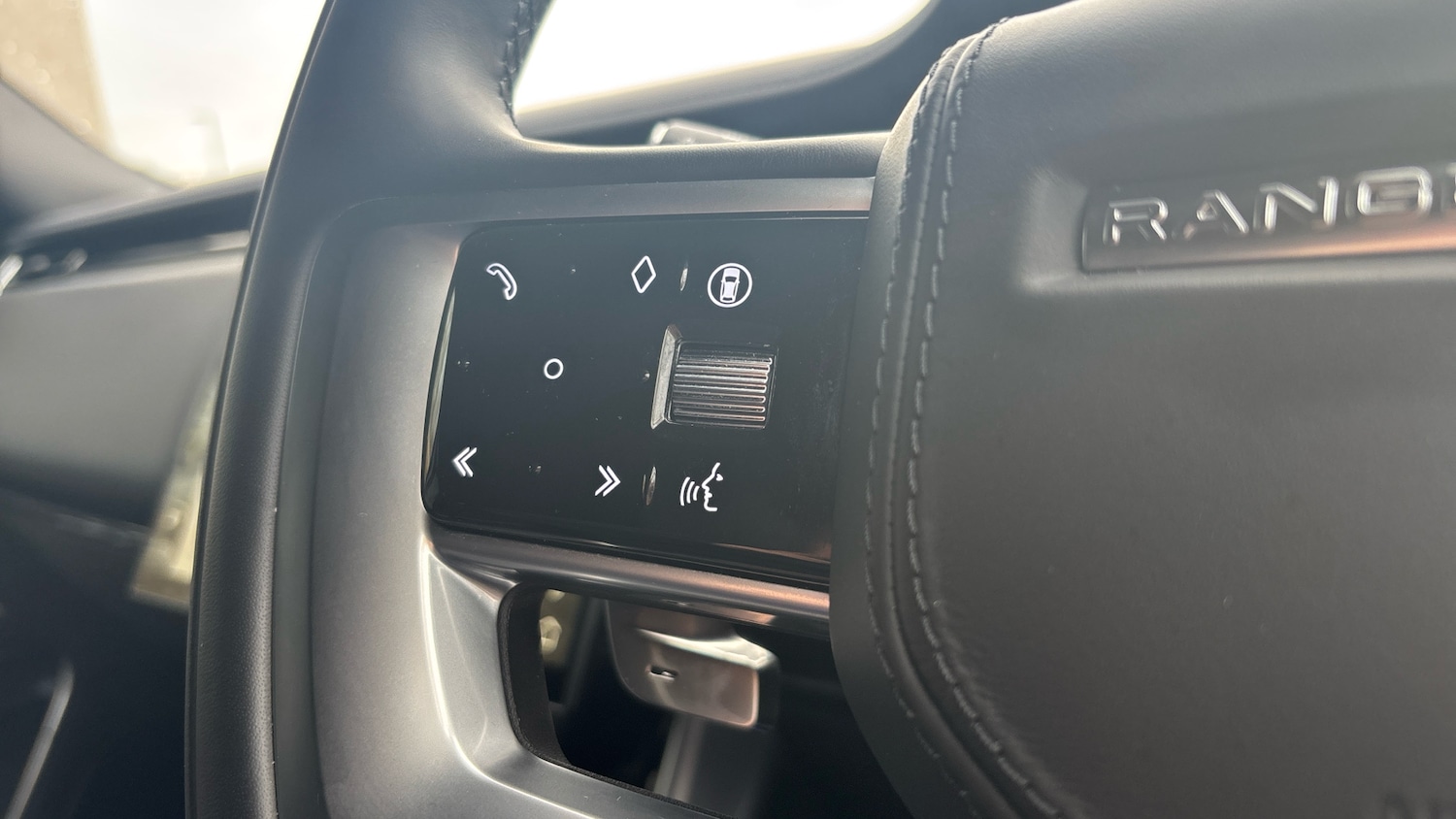 Used Land Rover Range Rover 2025 for sale - 76415716: Photo 31