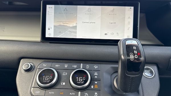 Used Land Rover Defender 2020 for sale - 76232214: Photo 14