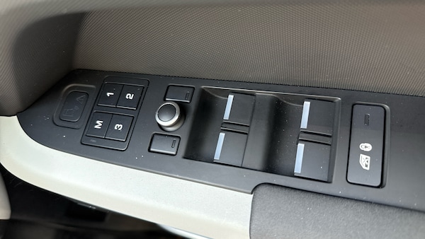 Used Land Rover Defender 2020 for sale - 76232214: Photo 21