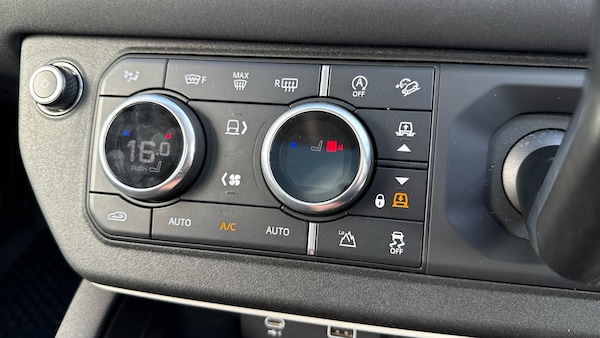 Used Land Rover Defender 2020 for sale - 76232214: Photo 29