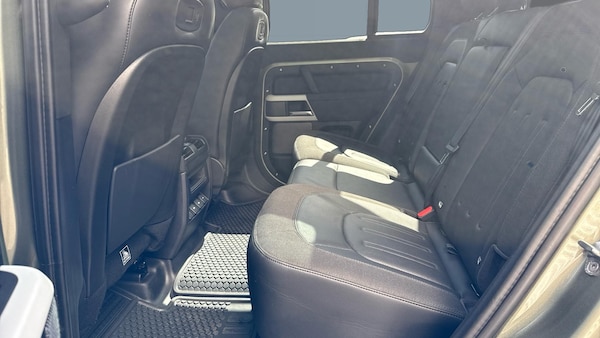 Used Land Rover Defender 2020 for sale - 76232214: Photo 4