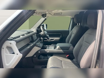 Used Land Rover Defender 2021 for sale - 79272580: Photo