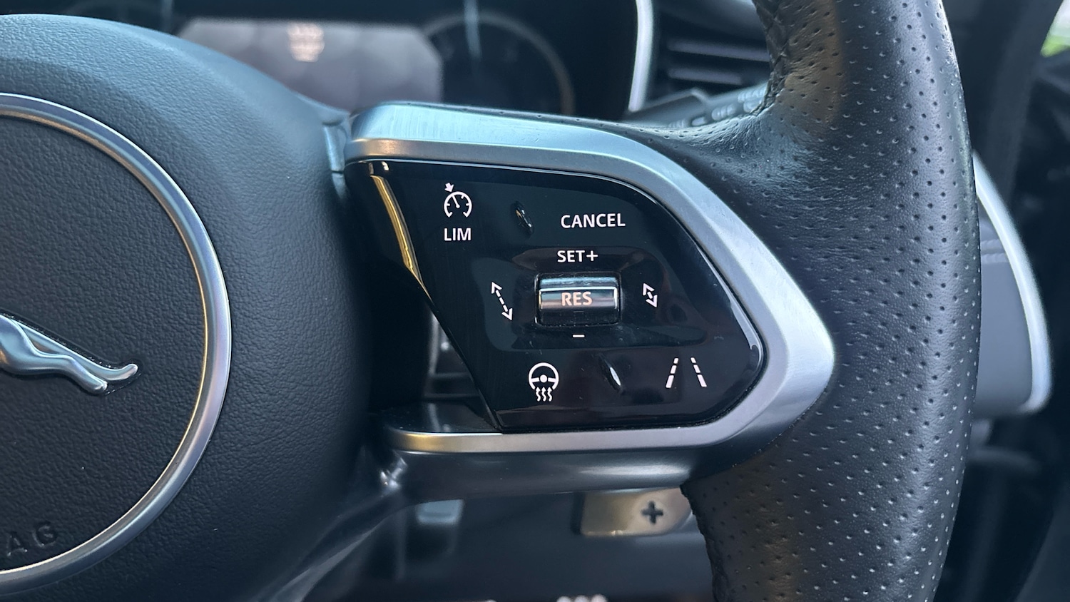 Used Jaguar F-Pace 2022 for sale - 77664864: Photo 23