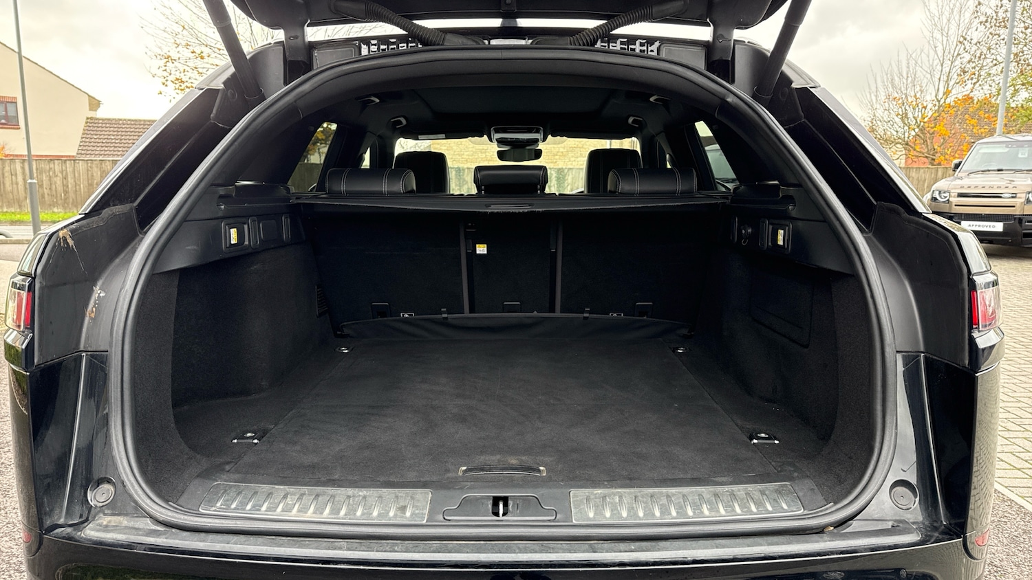 Used Land Rover Range Rover Velar 2019 for sale - 76896811: Photo 10