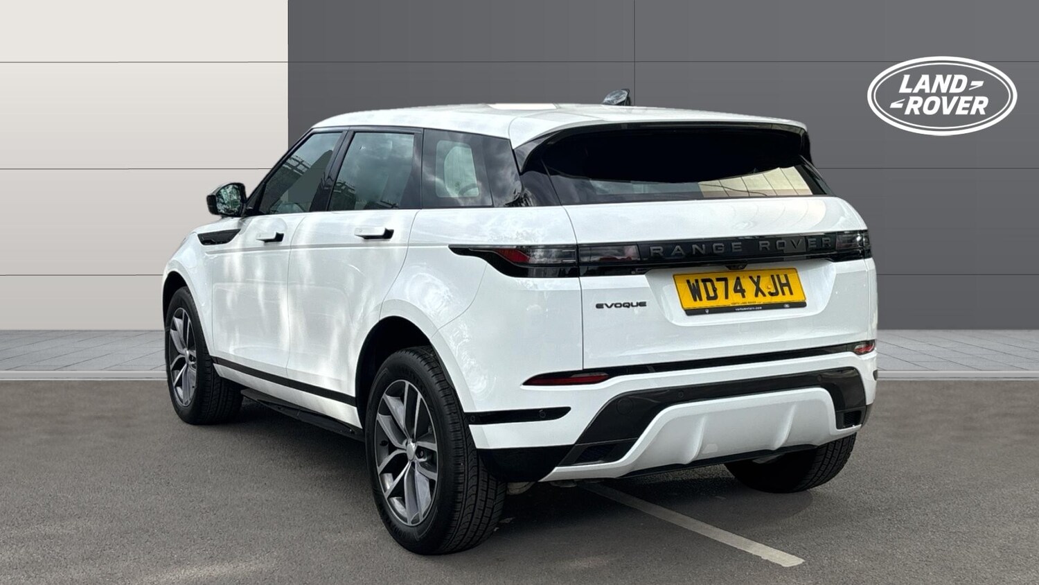 Used Land Rover Range Rover Evoque 2025 for sale - 76578053: Photo 2