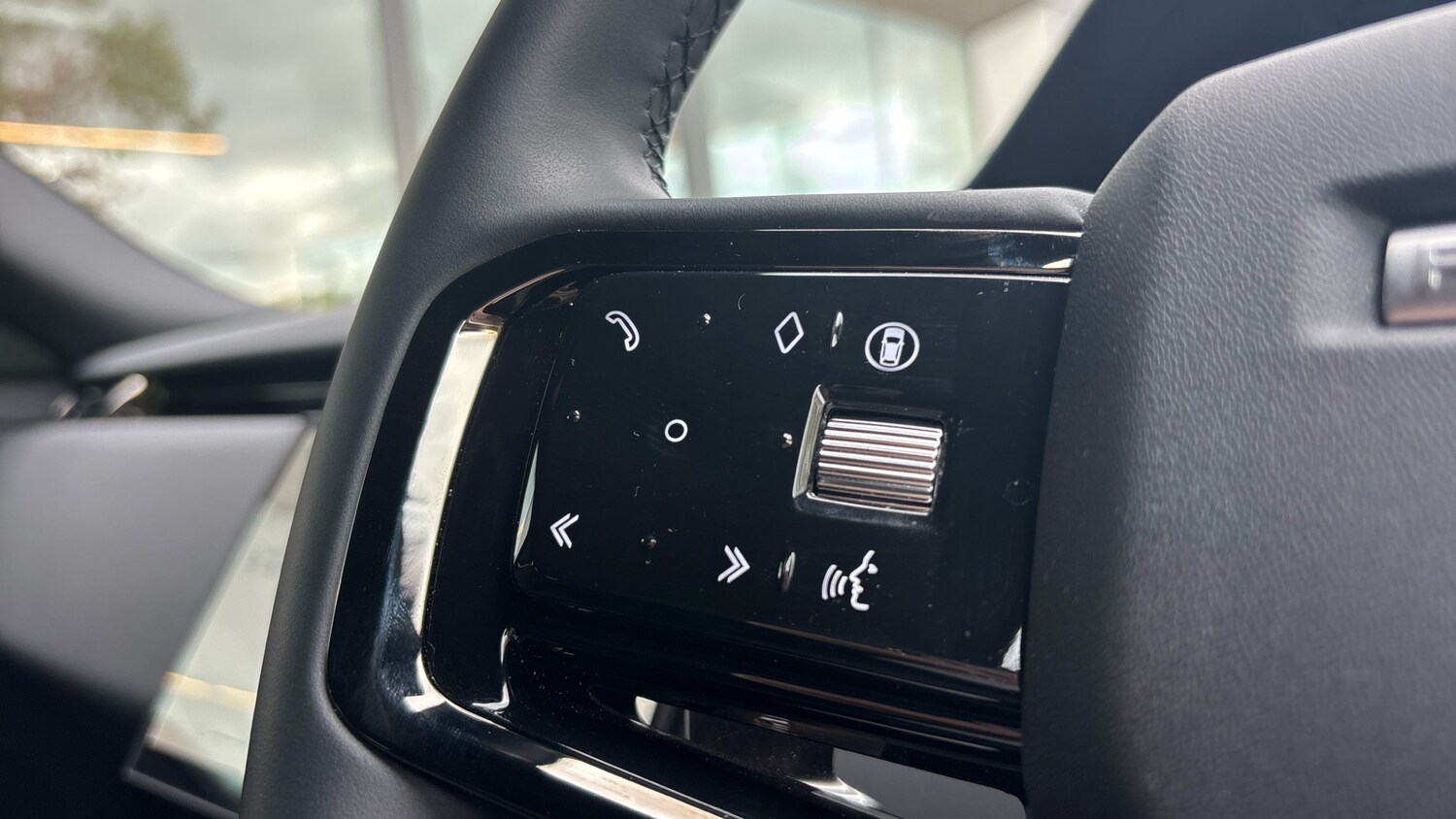 Used Land Rover Range Rover Evoque 2025 for sale - 76578053: Photo 26