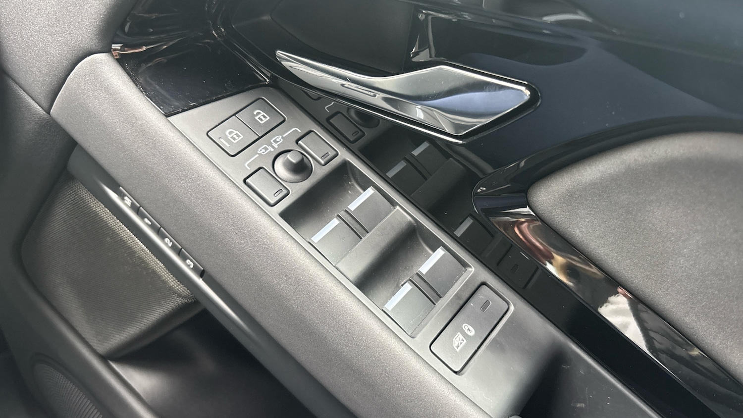 Used Land Rover Range Rover Evoque 2025 for sale - 76578053: Photo 29