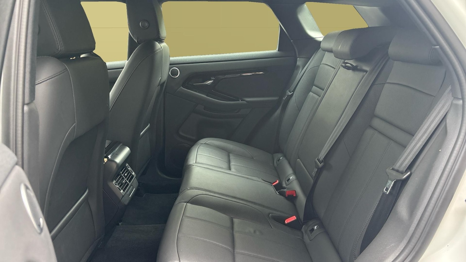 Used Land Rover Range Rover Evoque 2025 for sale - 76578053: Photo 4