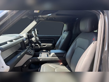 Used Land Rover Defender 2022 for sale - 78697895: Photo