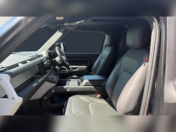 Used Land Rover Defender 2022 for sale - 78697895: Photo