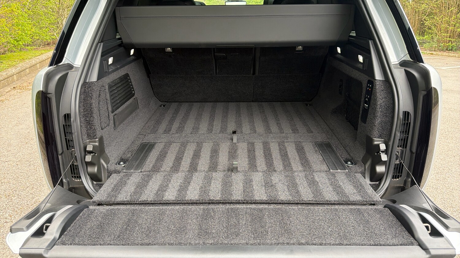 Used Land Rover Range Rover 2025 for sale - 78199371: Photo 10