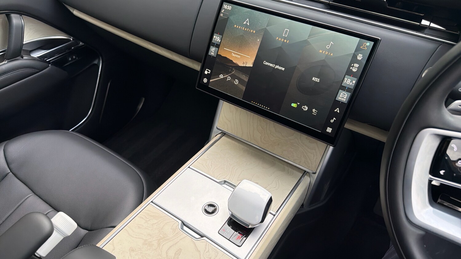 Used Land Rover Range Rover 2025 for sale - 78199371: Photo 14