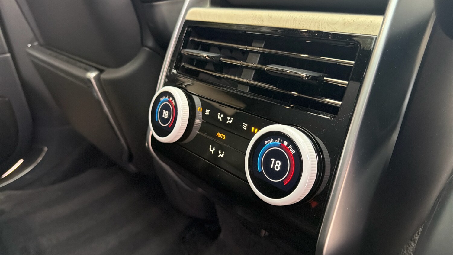 Used Land Rover Range Rover 2025 for sale - 78199371: Photo 18