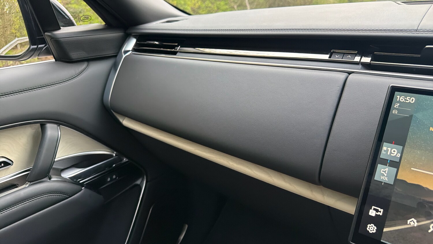 Used Land Rover Range Rover 2025 for sale - 78199371: Photo 21