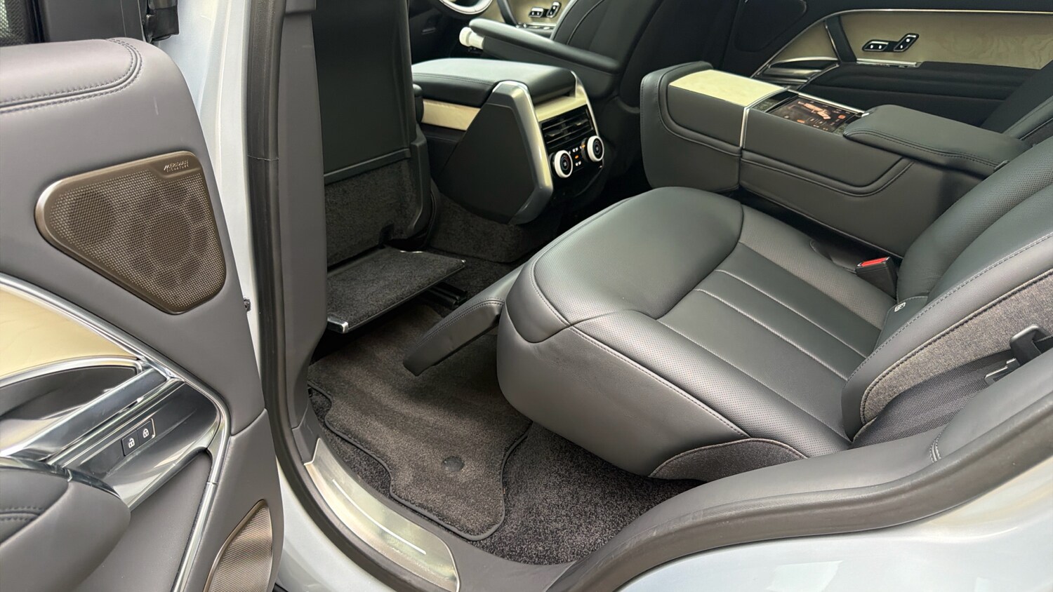 Used Land Rover Range Rover 2025 for sale - 78199371: Photo 51