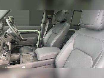 Used Land Rover Defender 2023 for sale - 79007212: Photo