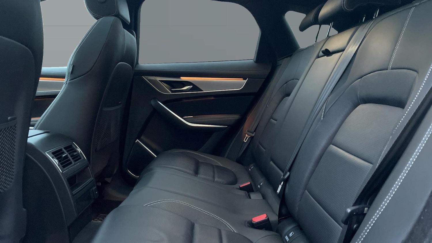 Used Jaguar F-Pace 2023 for sale - 77617737: Photo 4