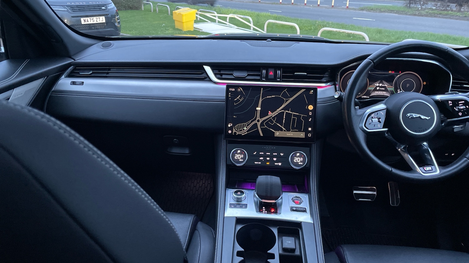 Used Jaguar F-Pace 2023 for sale - 77617737: Photo 9