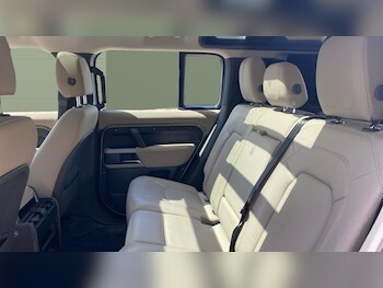 Used Land Rover Defender 2023 for sale - 78835482: Photo