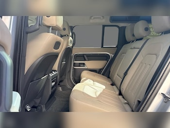 Used Land Rover Defender 2020 for sale - 75931328: Photo