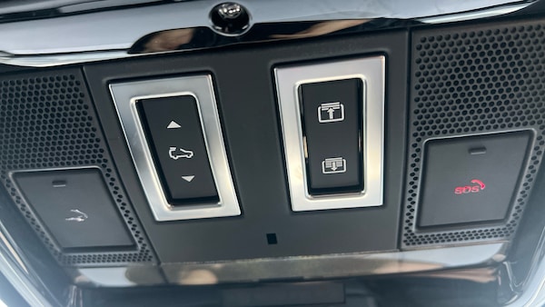 Used Land Rover Range Rover Velar 2024 for sale - 76222147: Photo 40